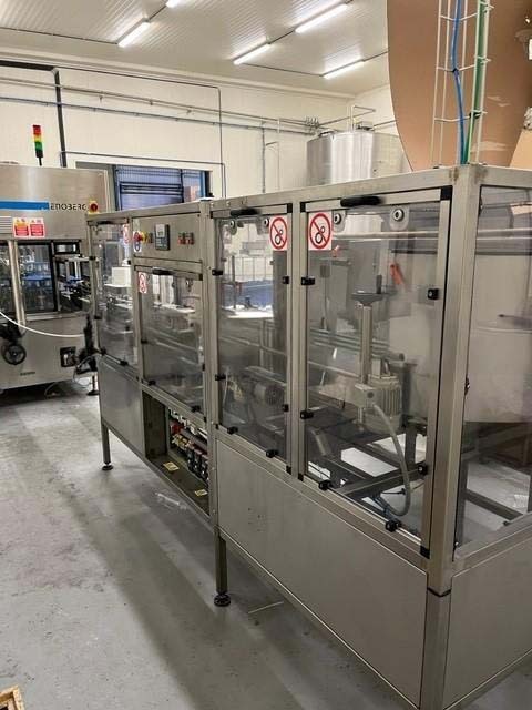 Enoberg Edible Oil Filling Line capacity 1850 bottles/hour for 0.25, 0.5, 1 & 2 litres.